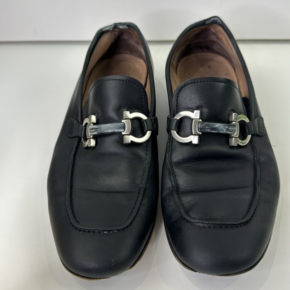 Salvatore Ferragamo Men's Black Leather Loafer Shoe - Picture 2 of 12